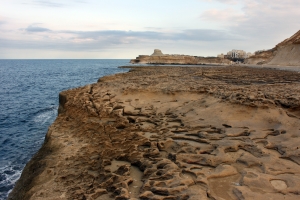 Paysage sur Xwejni en bord de mer