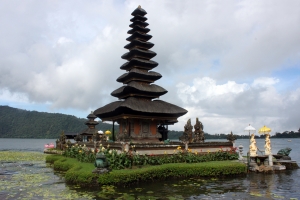 Temple "Pura Ulun Danu Bratan"