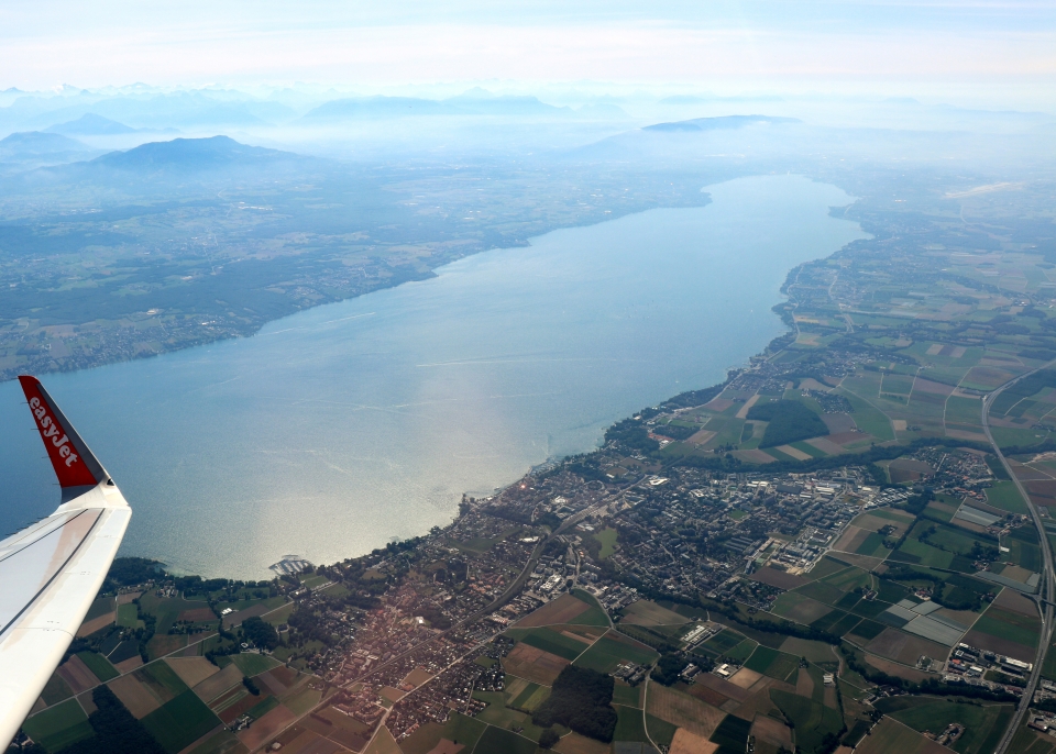 + Vol au-dessus du lac Léman