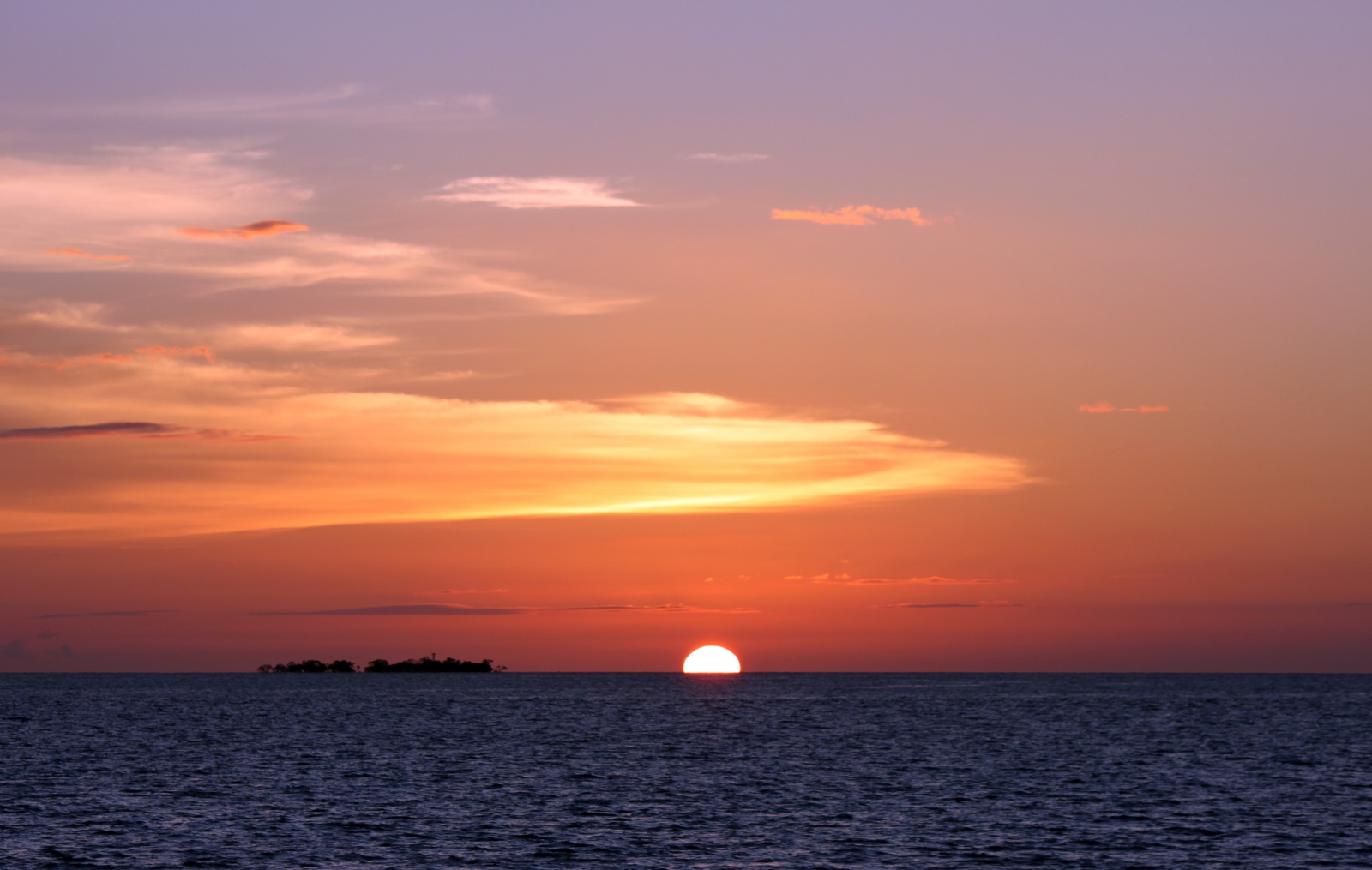 Samedi, Coucher de soleil à Misool