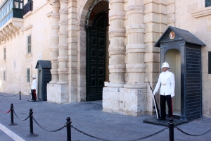 Garde de la résidence présidentielle, le Palais  des Grands Maîtres de l'ordre de Malte